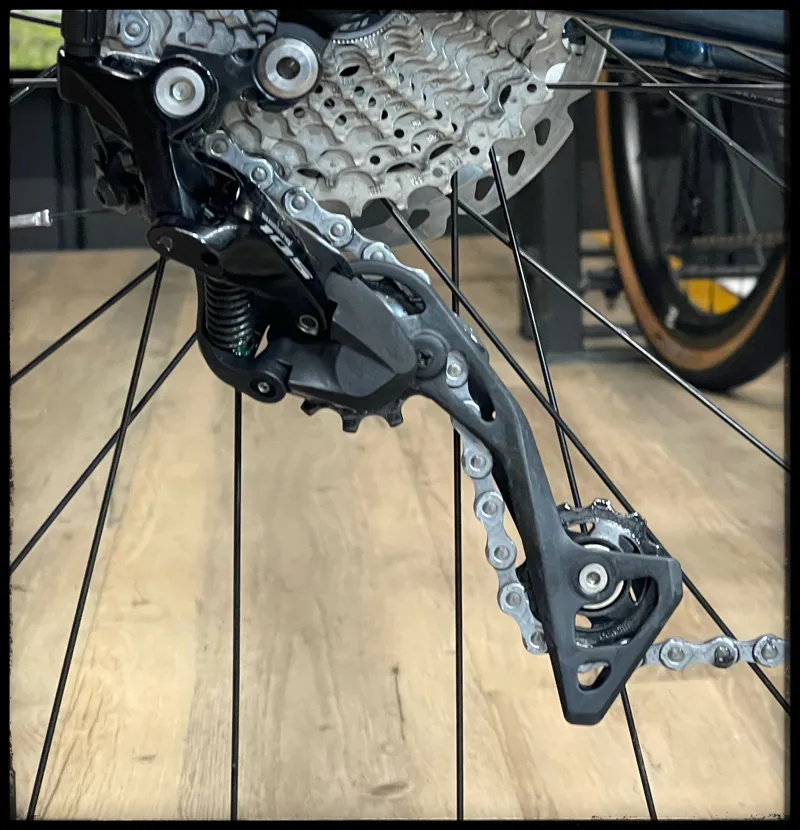 Giant Road E+ 2 Pro 25km/h Large Cosmos Navy-3